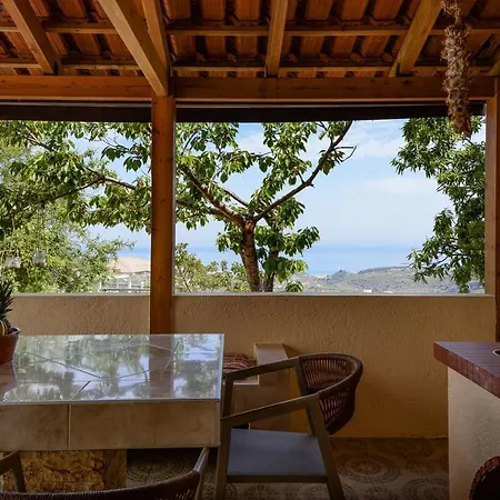 Superb Villa,with Amazing Seaviews & Huge Pool!